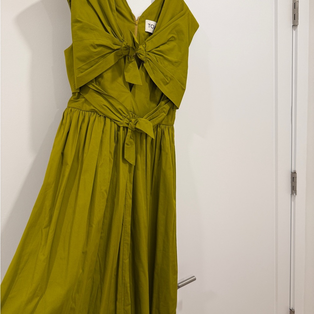 Tove Elegant Olive Green Dress - Picture 5 of 10